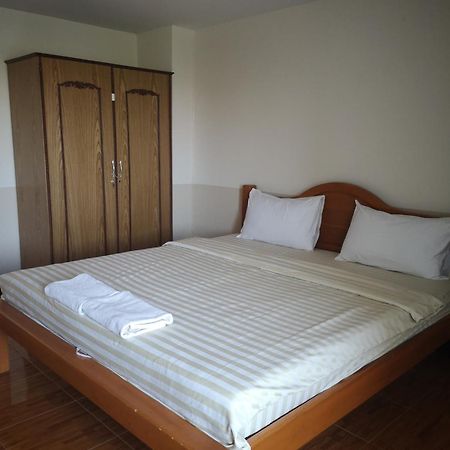 Sab Suwarn Mansion Hotel Suphan Buri Exterior foto