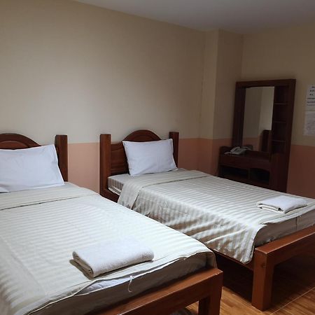 Sab Suwarn Mansion Hotel Suphan Buri Exterior foto