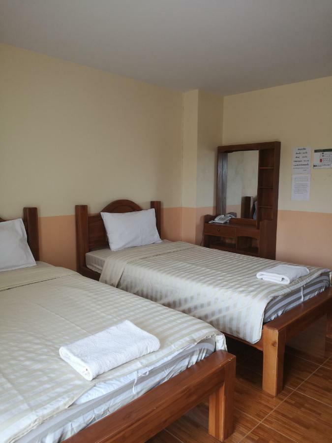 Sab Suwarn Mansion Hotel Suphan Buri Exterior foto