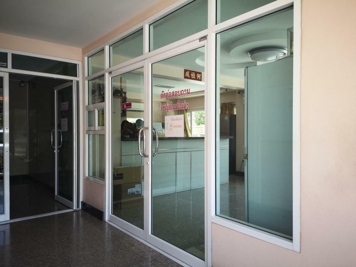 Sab Suwarn Mansion Hotel Suphan Buri Exterior foto