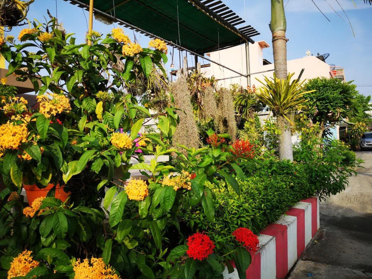 Sab Suwarn Mansion Hotel Suphan Buri Exterior foto